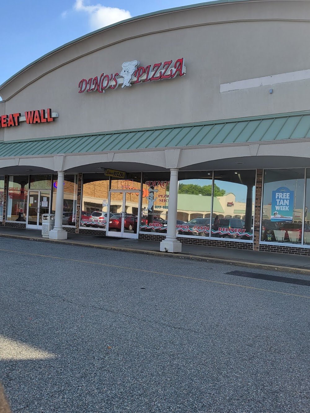 Dino’s Pizza Shop